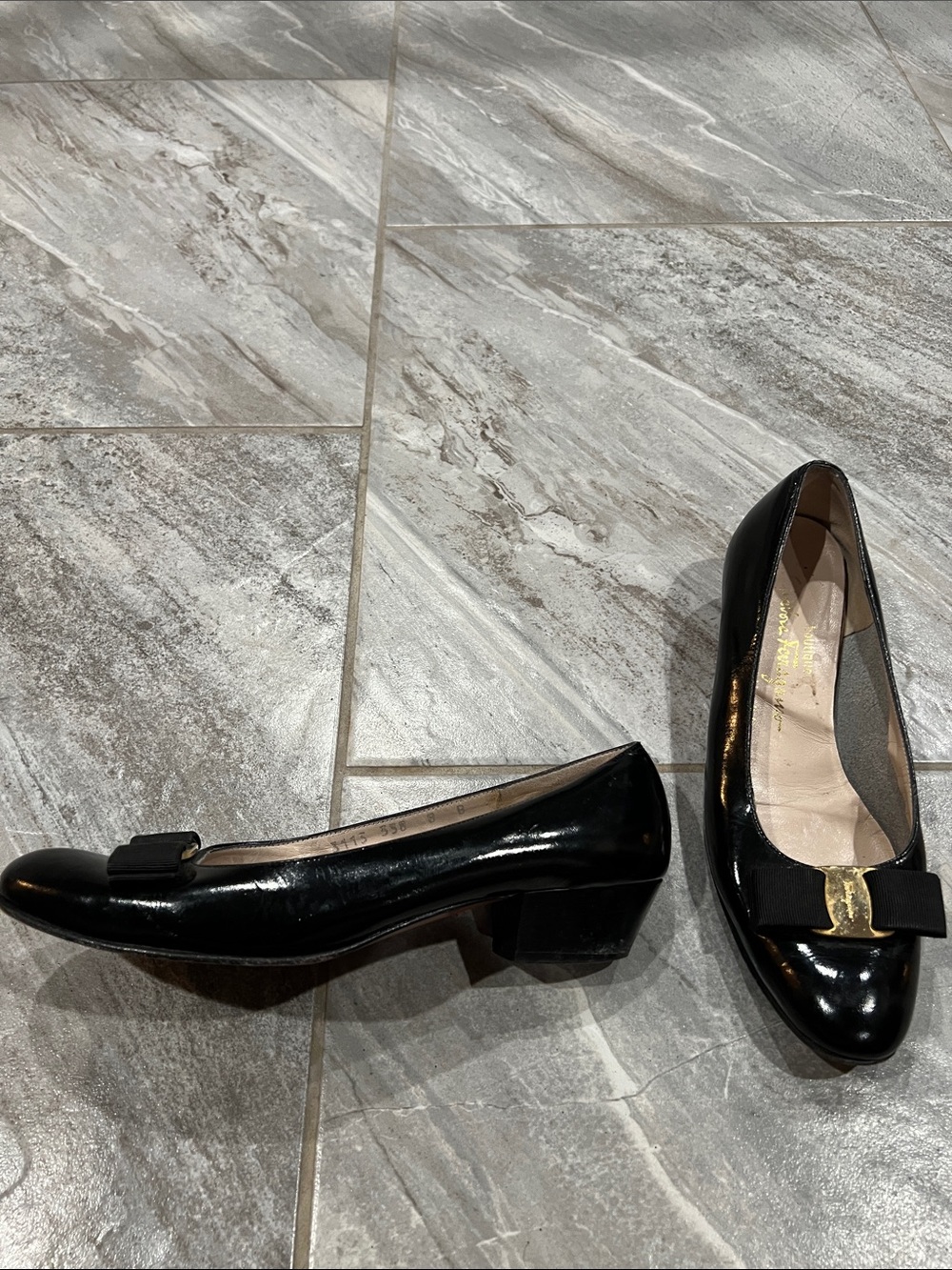 Black Patent Leather Low Heel Pumps with Bow Detail